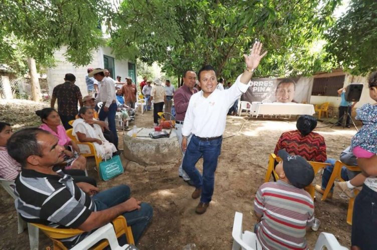 Queremos servidores públicos honrados y no políticos que nos avergüencen: Torres Piña