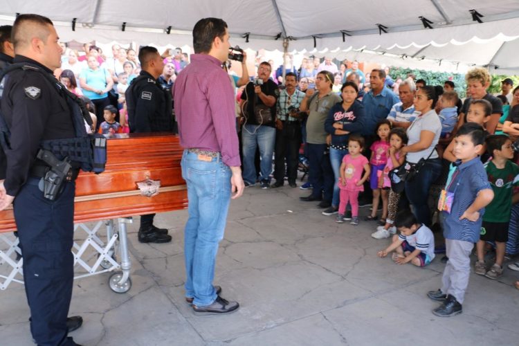 Dan último adiós a Noé Chávez