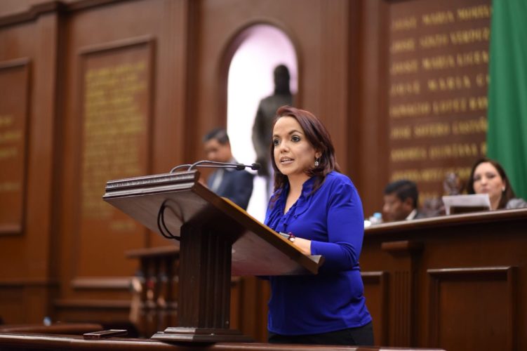 Impulsa Andrea Villanueva reformas para mejorar la prestación de servicios inmobiliarios