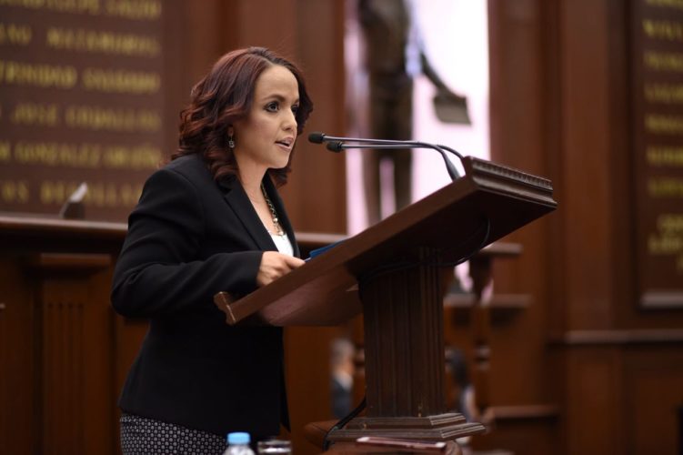 Que Congreso sesione 365 días del año: Andrea Villanueva