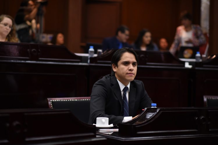 El reto es sancionar a los corruptos y hacer valer la ley: Donovan Rendón