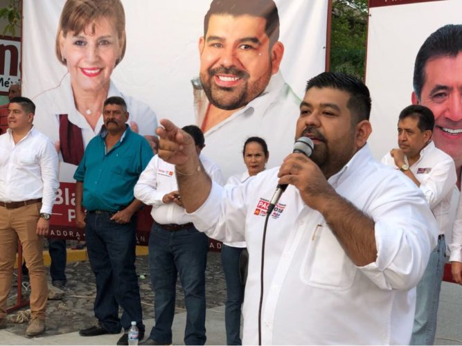 Paco Huacús, partidario de revertir la reforma educativa