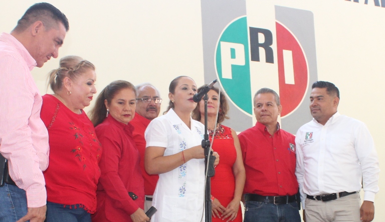 Lupita Hernández rechaza enérgicamente todo tipo de acto de violencia.