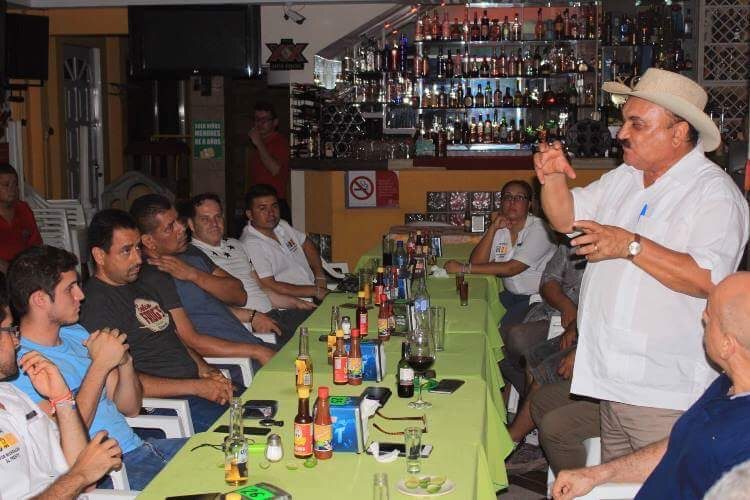 Profesionistas y empresarios avalan proyecto de Genaro Guízar