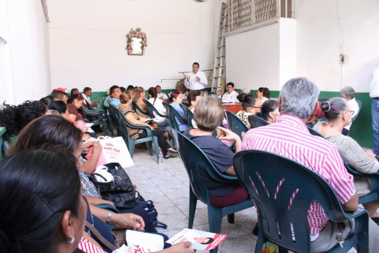 Triplicaré los recursos para Múgica: Raymundo Arreola
