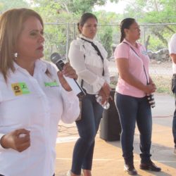 "Si el campo está bien en Parácuaro, todos estaremos bien": Aurea