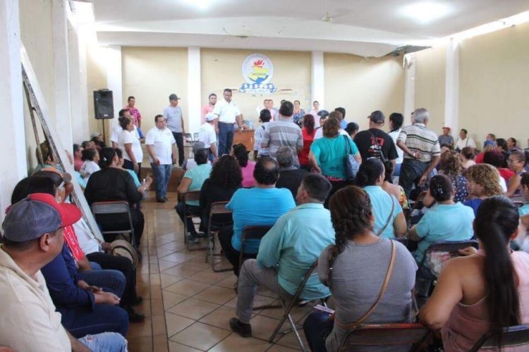 Sindicatos del Ayuntamiento de comprometen apoyo a Genaro Guízar