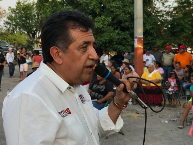 Derrotaremos a los partidos que endeudaron a Apatzingan: José Luis Cruz