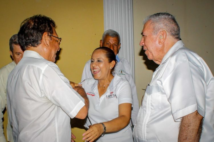 El Ejido Apatzingán va con Lupita Hernández