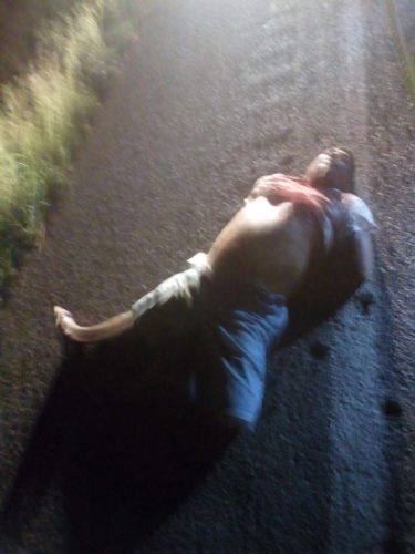 Maniatado y baleado encuentran un cadáver, en Múgica