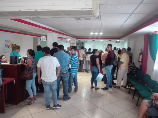 En tiempo de descuentos, sistema de cómputo lento, en rentas