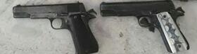 Aseguran pistolas y marihuana 