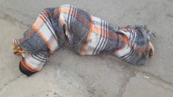 Encuentran cadáver baleado y encobijado