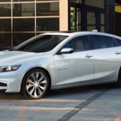 Despojan a de su auto a una profesionista, cerca de Antúnez