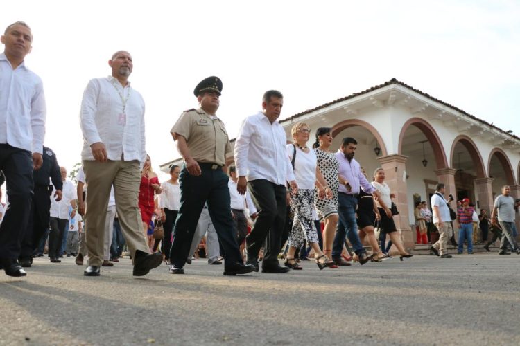 Participemos con devoción en nuestras fiestas patrias: José Luis Cruz Lucatero