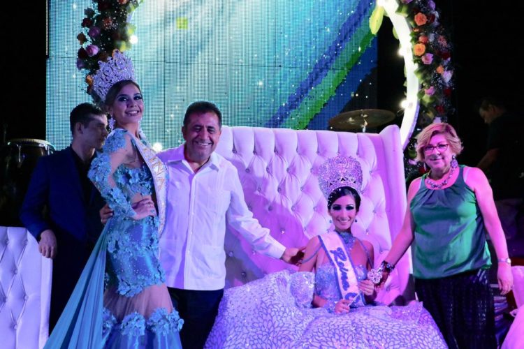 Berenice I fue coronada Reina Octubrina 2018
