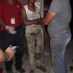 Ebrio motociclista choca en la parte trasera de un vehículo de carga