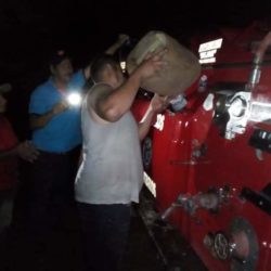 Cuantiosas pérdidas materiales al incendiarse una vivienda.