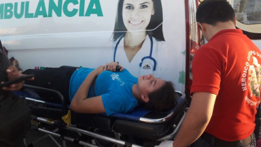 Ciclista lesionada al ser arrollada por un taxi