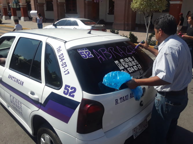 Familias apatzinguenses se unen contra disparos al aire, en transición 2018-2019