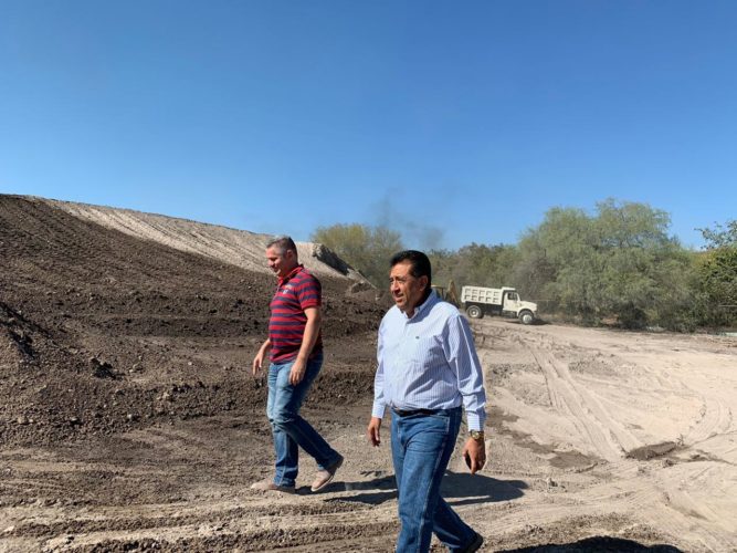 Alcalde supervisa obra del relleno sanitario y balizamiento de calles