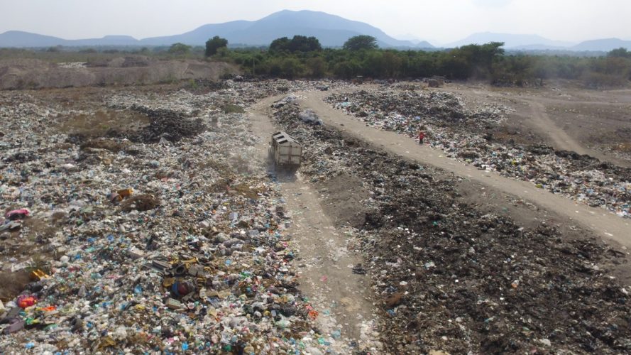 Apatzingán produce 190 toneladas de basura al día