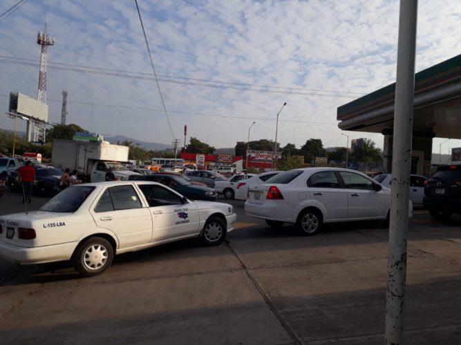 93% de gasolineras de Apatzingán, sin combustible