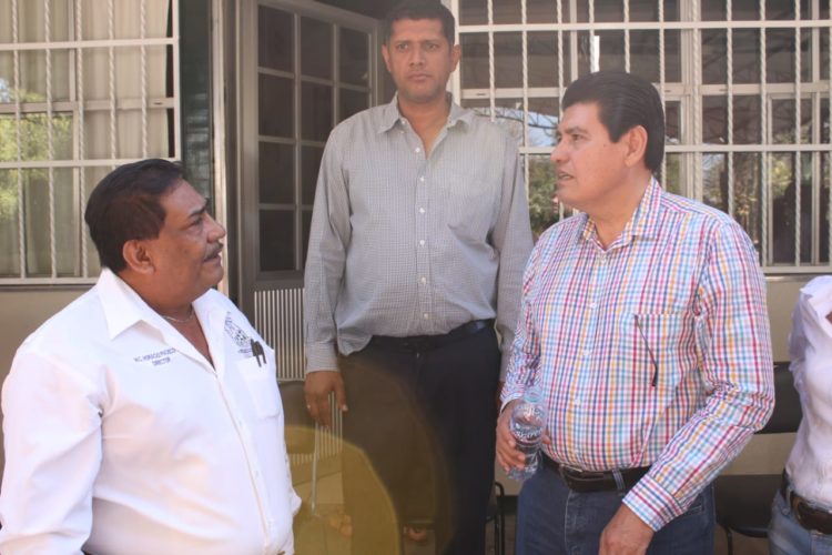 Gestionan titulación de pasantes en derecho en Nueva Italia