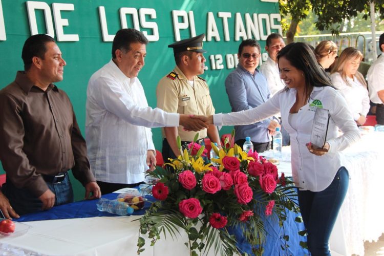 Apatzingán merece buenos gobiernos: Cruz