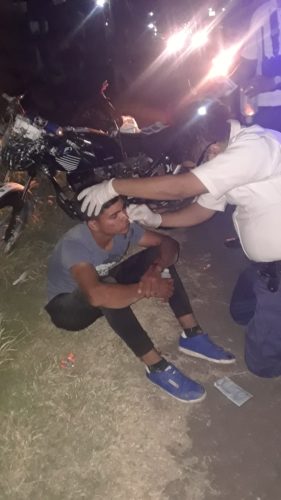 Motociclista es atropellado por automovilista y se da a la fuga