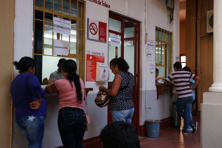 Liberan palacio municipal