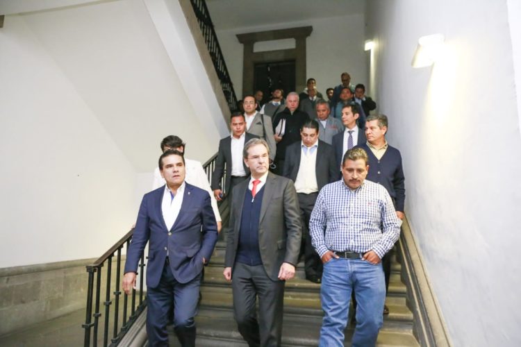 Atiende gobierno estatal demandas del magisterio