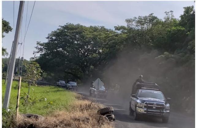 Aseguran en Buenavista a grupo con explosivos, vehículos robados y uniformes clonados