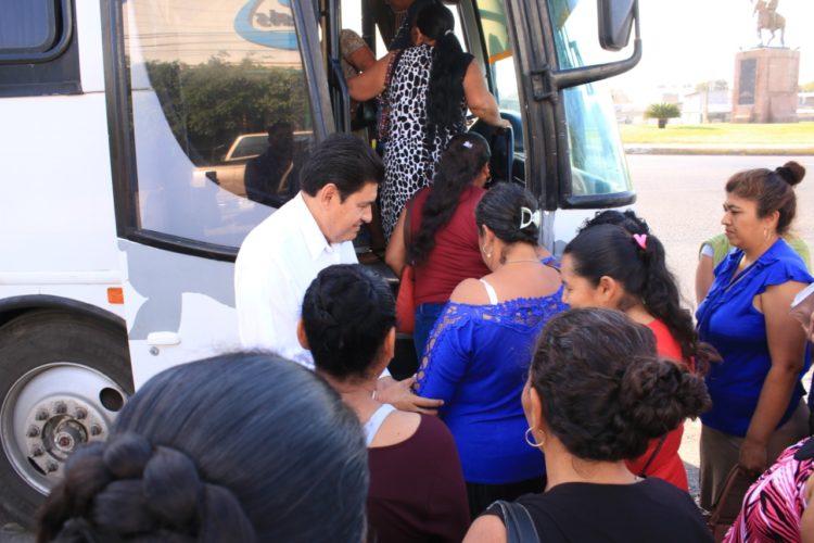 Realizan exámenes de mastografía, bajo ayuda del municipio de Múgica