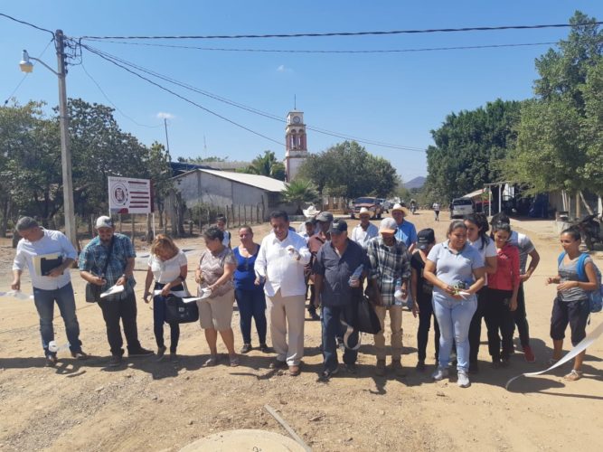 Entrega alcalde obra sanitaria en San José de Chila
