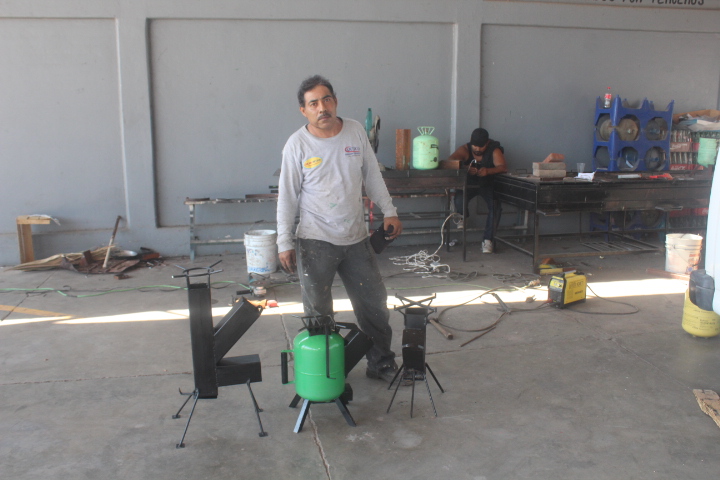Lanzan estufas "Rocket", en Apatzingán