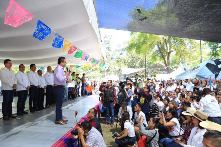 La kermés del DIF es una oportunidad para unir a las familias: S. Aureoles