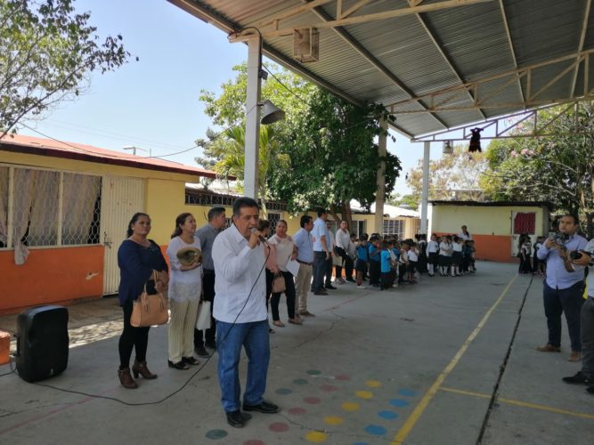 JLCL entrega obras por 3.4 mdp