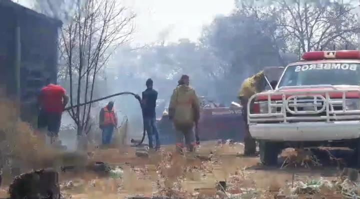 Se incendian 2 vivienda; solo daños materiales