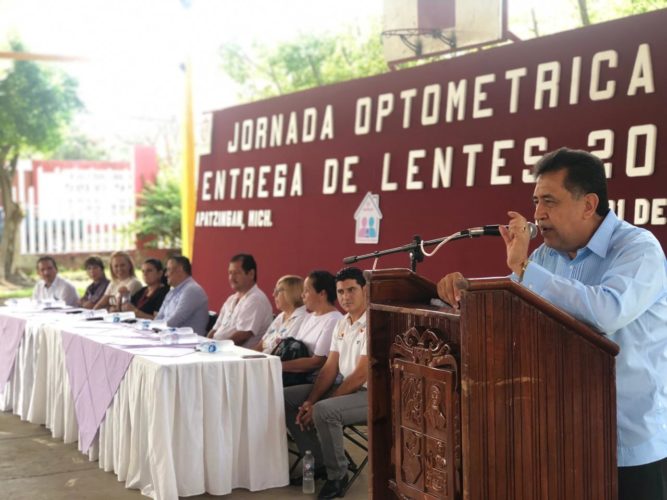 Entrega de lentes mejora la calidad de vida de ciudadanos