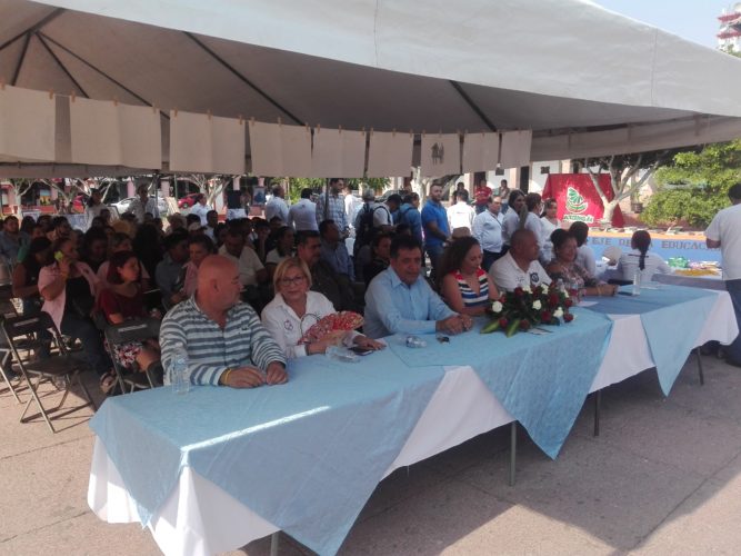 Cientos de libros para los reos, en la jornada "Reincersión sin Etiquetas"