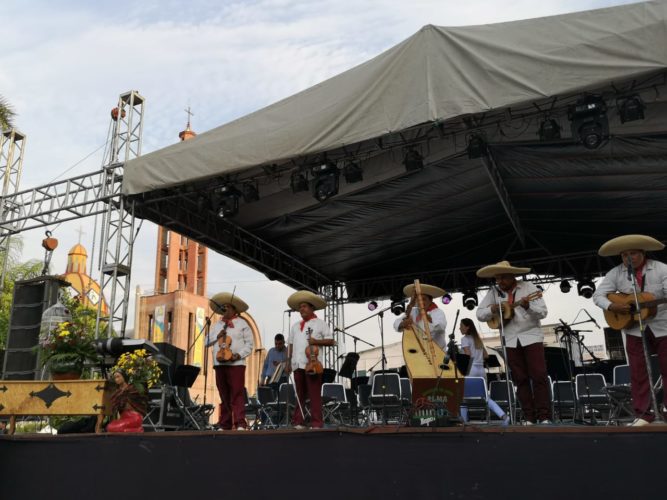 Pide alcalde concluir "La Rosa de Los Vientos"