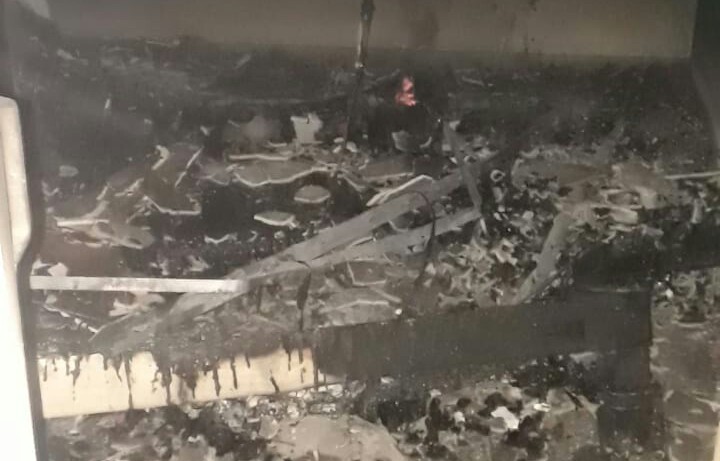 Se quema cuarto de vivienda