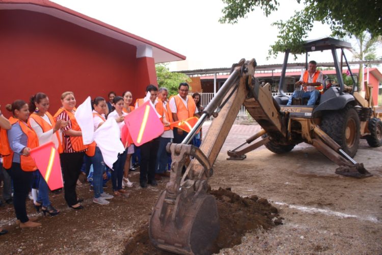 Inicia construcción de aula en el Jardín de Niños “Manuel María Contreras”, de Nueva Italia