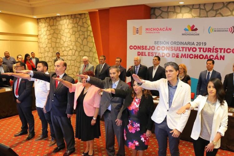 Rinde protesta directiva de hoteleros del estado