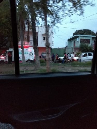 Atacan a balazos a un hombre y fallece en la clínica