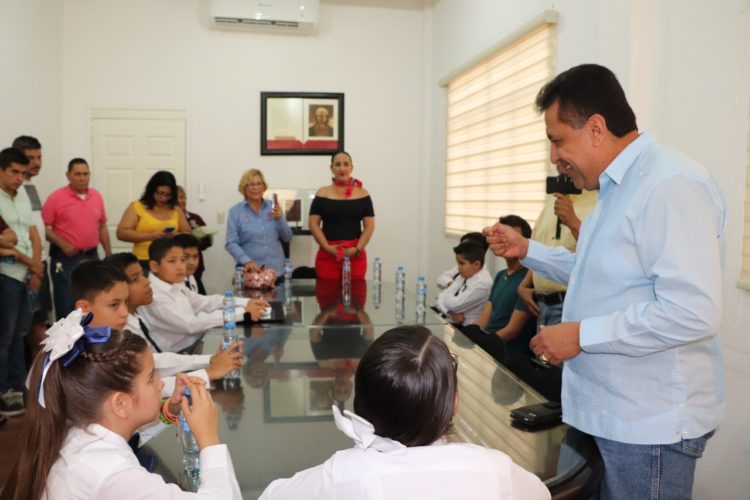 JLCL dialoga con niños del Parlamento Infantil 2019