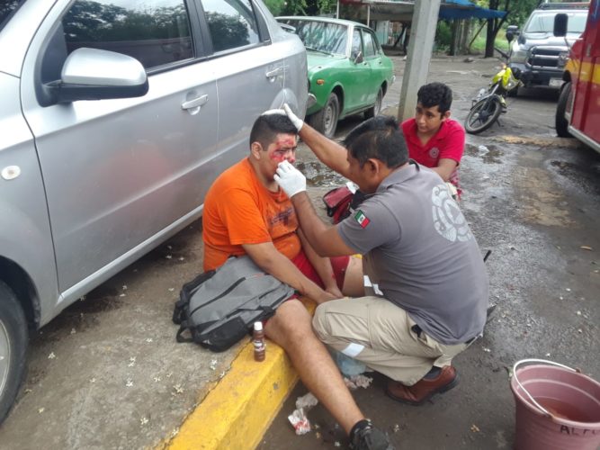 Ciclista cae y queda herido
