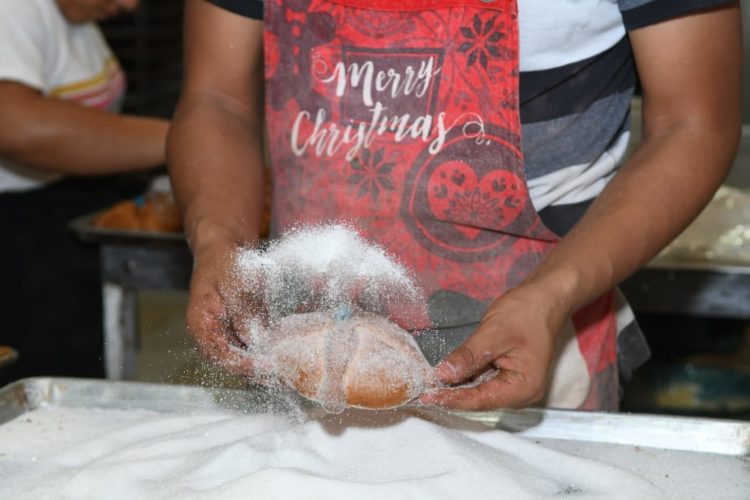 Pan de “Muerto” revive economía de la industria panificadora