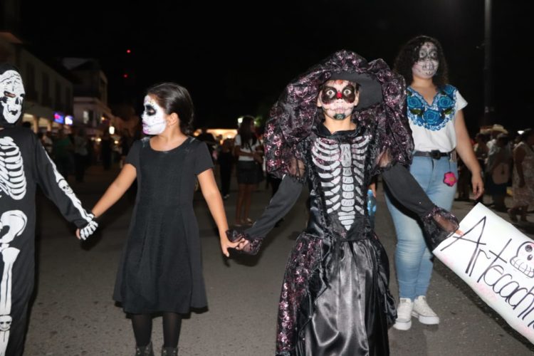 Día de Muertos, fortalece la identidad nacional:JLCL